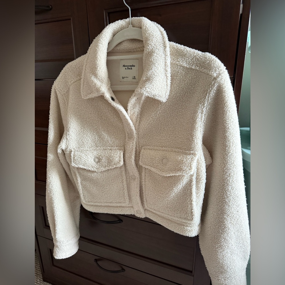 Abercrombie & Fitch Sherpa Crop Jacket
